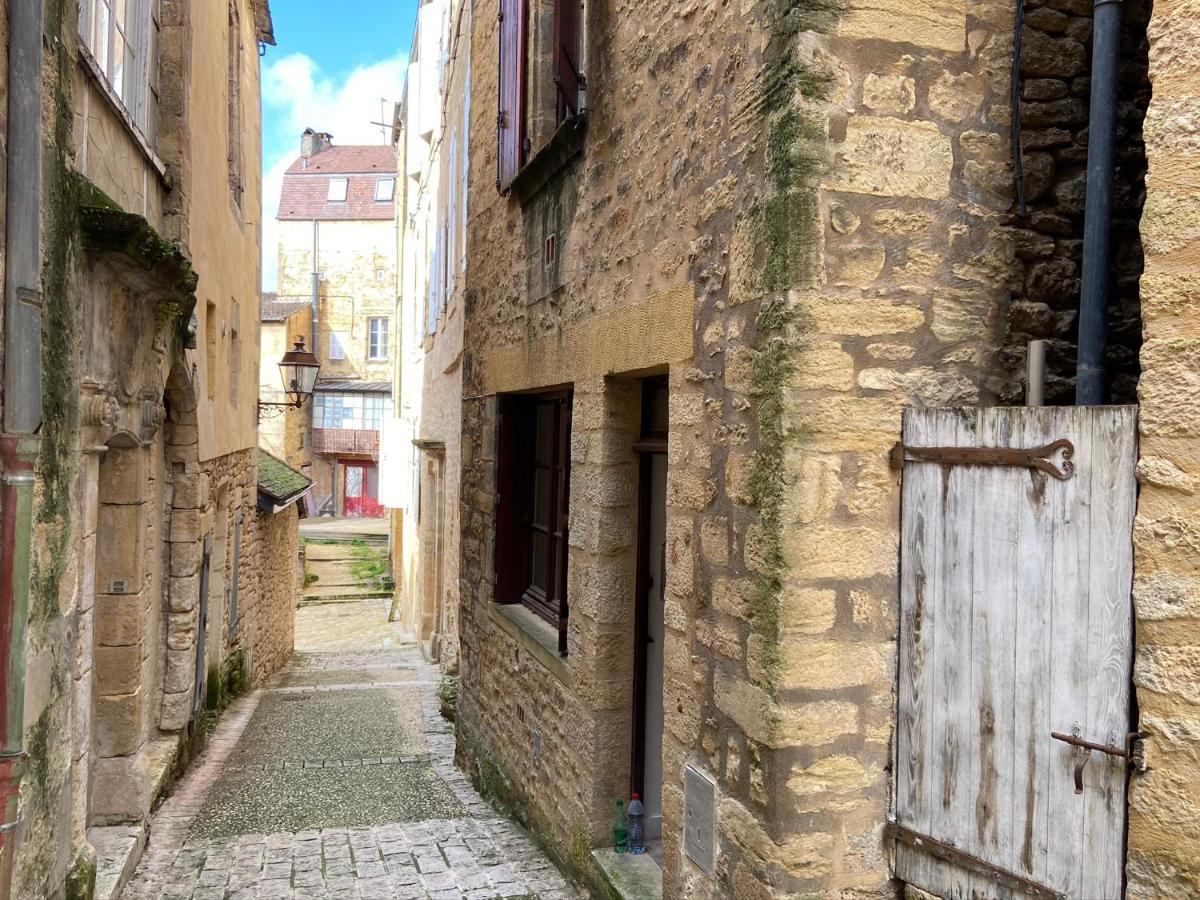 Le Repaire - Lescapade-Medievale Sarlat Sarlat-la-Canéda Exterior foto